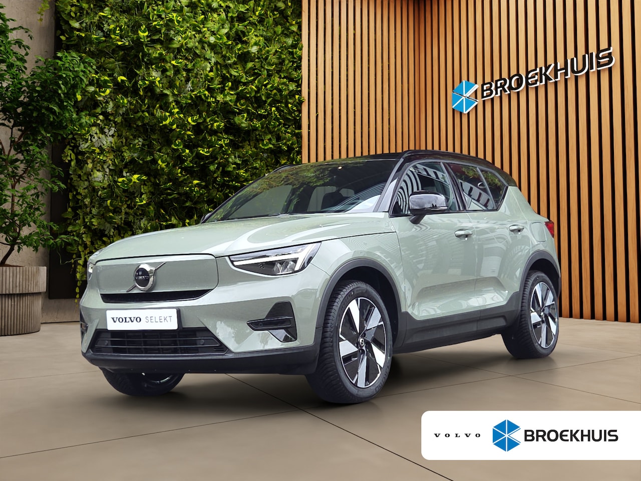 Volvo XC40 - Single Motor Extended Range Plus 82 kWh | Pilot Assist | Camera | Stuur/stoelverwarming | - AutoWereld.nl