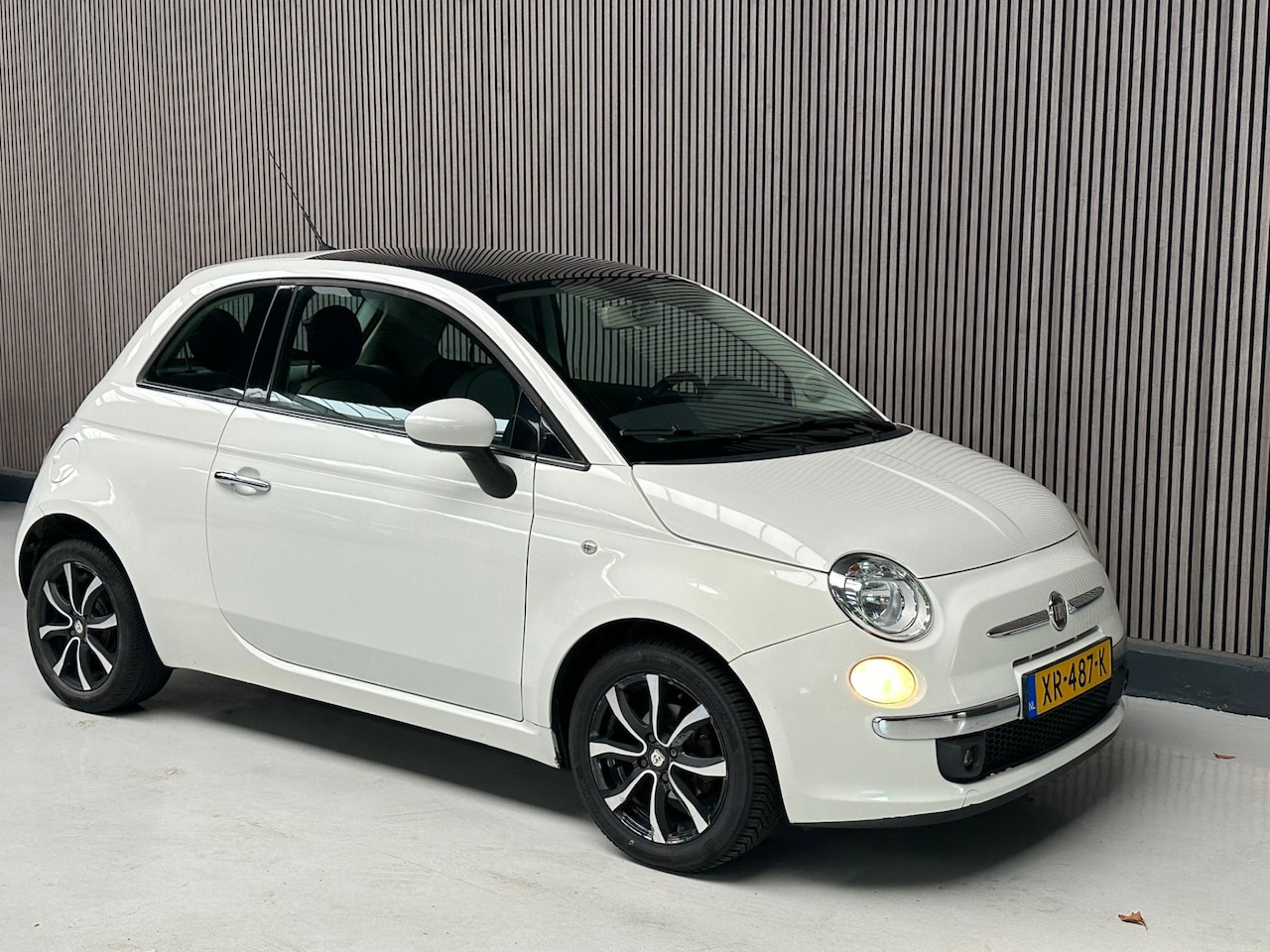 Fiat 500 - 1.2 Naked Pano | Groot Scherm | Sportvelgen - AutoWereld.nl