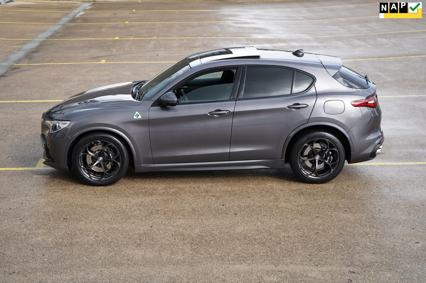 Alfa Romeo Stelvio - 2.9 V6 AWD Quadrifoglio 2.9 V6 AWD Quadrifoglio - AutoWereld.nl