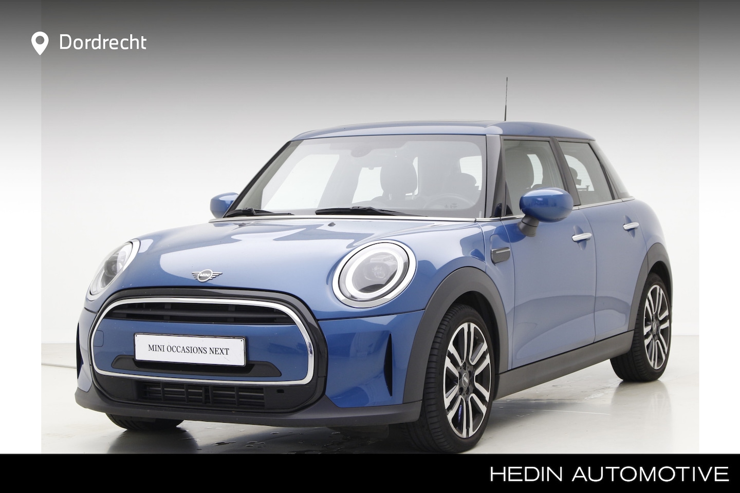 MINI Cooper - 5-deurs Classic | Panorama | 17" | Led | Automaat - AutoWereld.nl