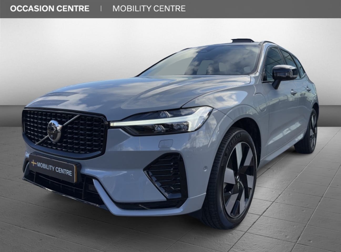 Volvo XC60 - T6 AWD Ultimate Dark | 360 Graden Camera | Panoramadak | Trekhaa - AutoWereld.nl
