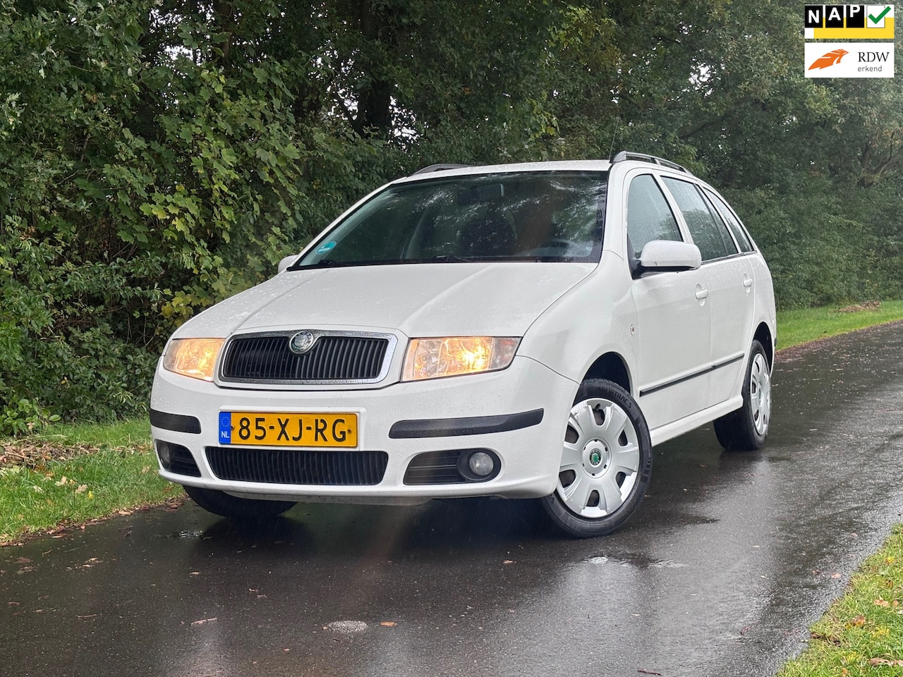 Skoda Fabia Combi - 1.4-16V Spirit+ | Cruise + Airco Nu € 1.750,-!| - AutoWereld.nl