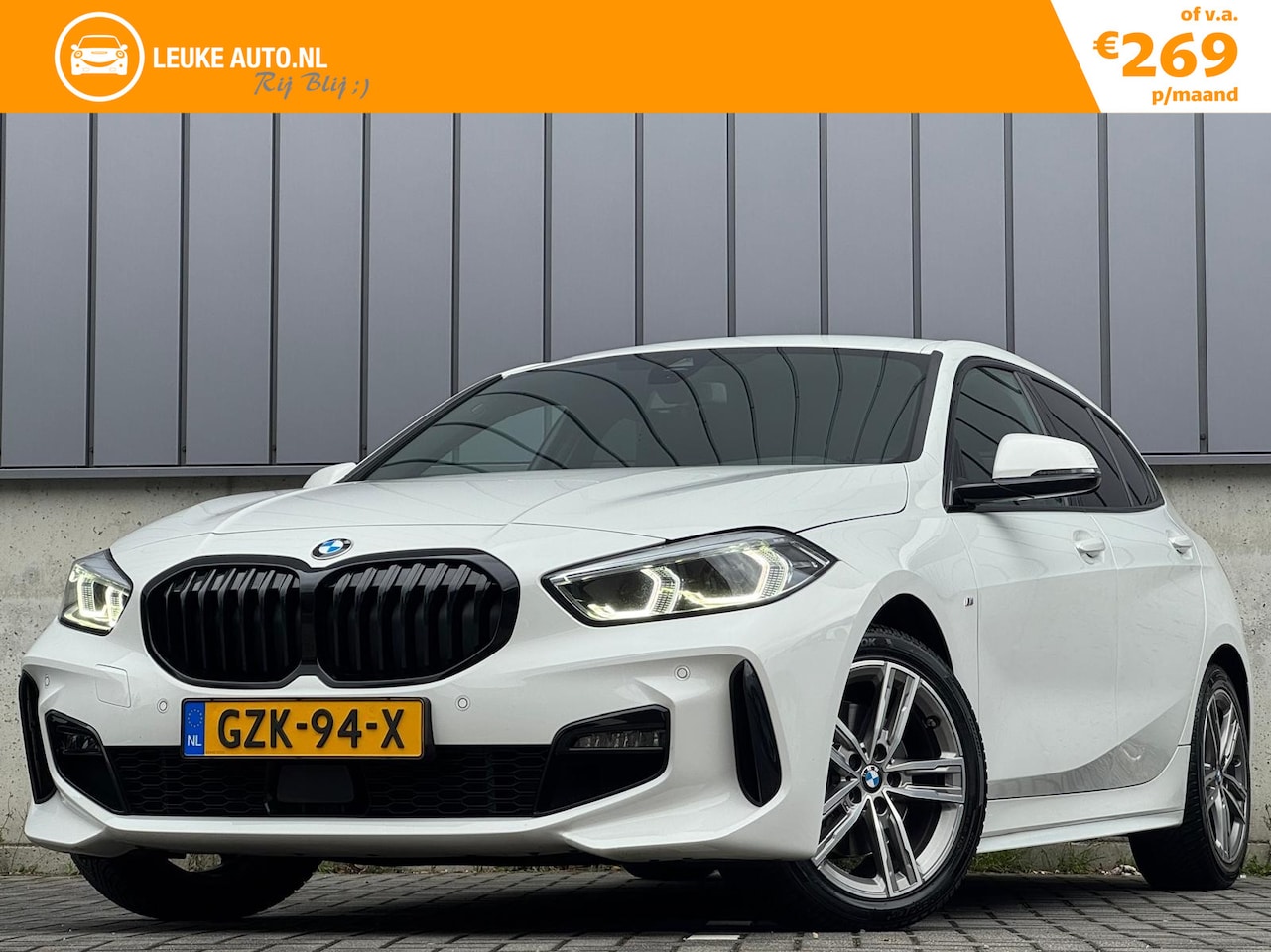 BMW 1-serie - 118i 140PK Automaat M-Sport Shadow Schaalstoelen Stoelverwarming - AutoWereld.nl