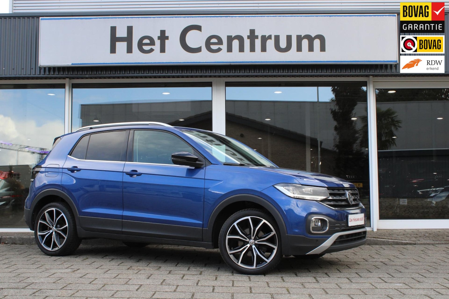 Volkswagen T-Cross - 1.0 TSI 116PK Automaat Style / Stoelverwarming /Donker getint glas / 18'' Velgen / All Sea - AutoWereld.nl