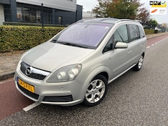 Opel Zafira - 1.6 Cosmo Panorama-dak APK Nieuw Cruise-Control Parkeersensoren-Voor/Achter Trekhaak
