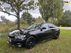 BMW 3-serie - 320i High Executive Edition