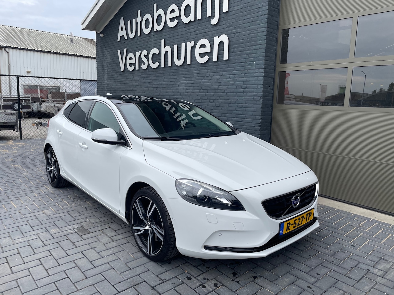 Volvo V40 - 2.5 T5 Summum uniek full option pano adaptieve cruise 5 cilinder - AutoWereld.nl