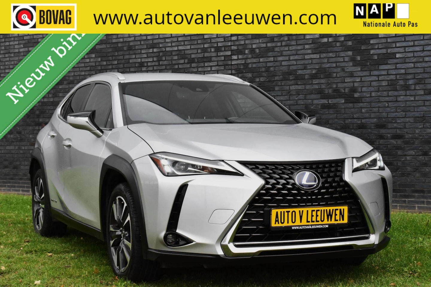 Lexus UX - 250h Premium Edition LEDER/CAMERA/ACC/STOELVW/ETC.! - AutoWereld.nl