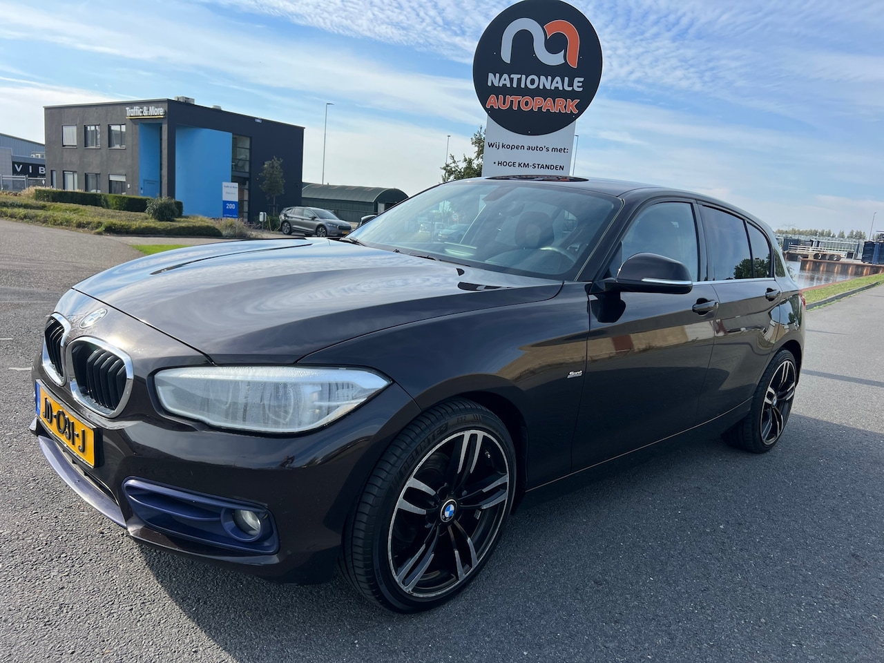 BMW 1-serie - 2016 * 116d Lease Sport * AUTOMAAT * EURO 6 - AutoWereld.nl