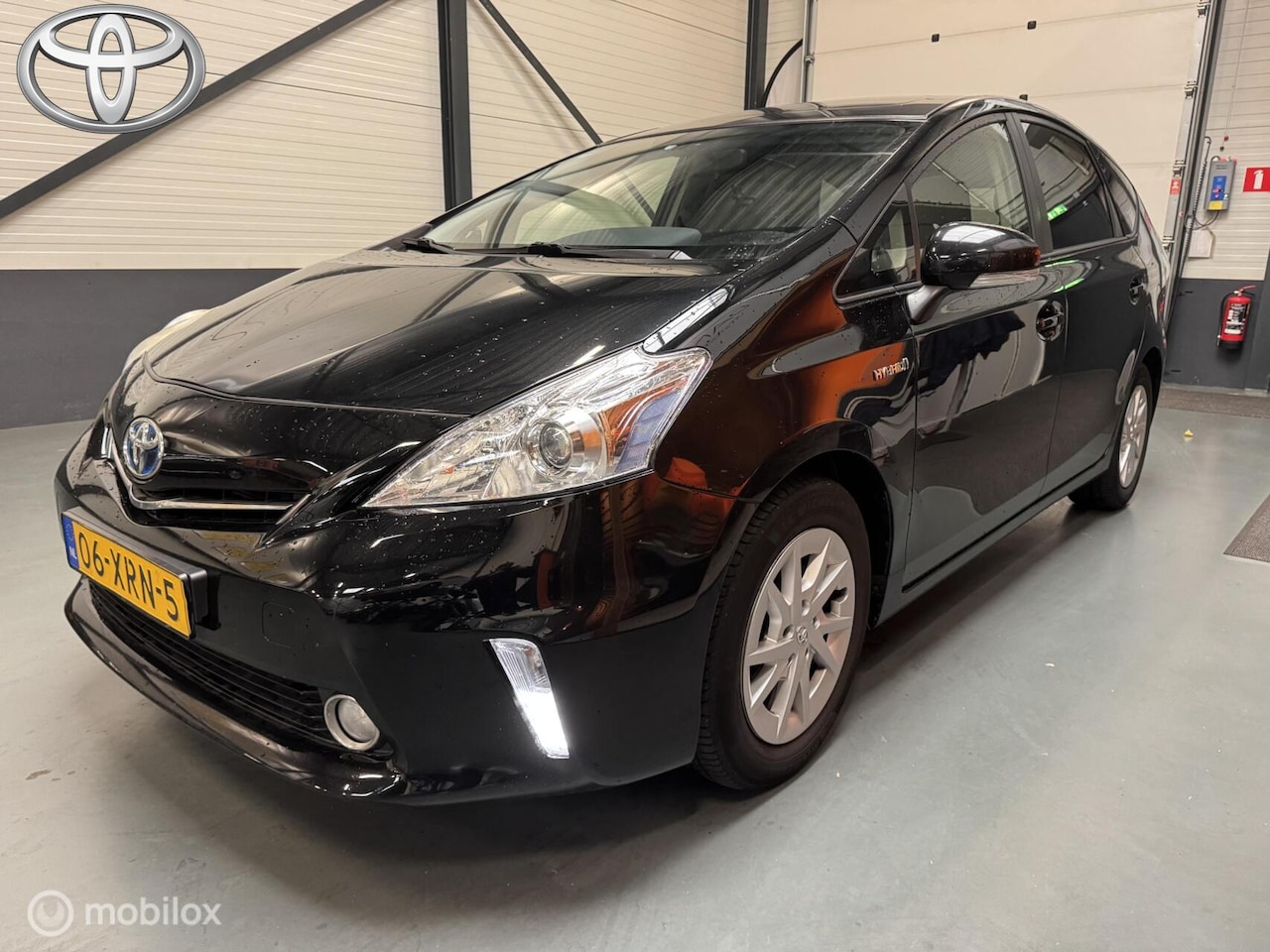 Toyota Prius Wagon - 1.8 Aspiration 96g 7-Pers|Dealeronderhouden! - AutoWereld.nl