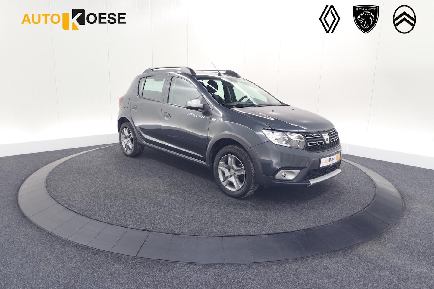 Dacia Sandero Stepway - TCe 90 SL Automaat | Trekhaak | Camera | Navigatie - AutoWereld.nl