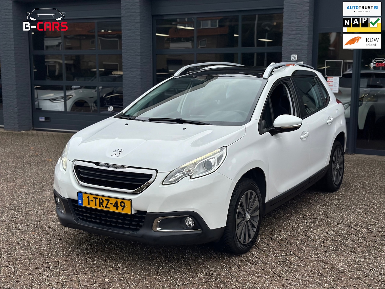 Peugeot 2008 - 1.2 VTi Active Navi|Automaat|Cruisec|Pano|Nap - AutoWereld.nl