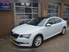 Skoda Superb - ACT/PANORAMADAK/NAVI/XENON/P 1.5 TSI ACT Amb. Bns