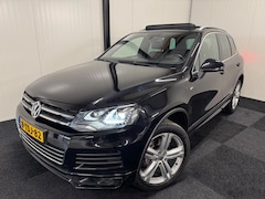 Volkswagen Touareg - 3.0 TDI R-line LED/LEDER/MEMORY/NAP/LUCHT/PANO/20"/DYNAUDIO/DEALER/TOPSTAAT