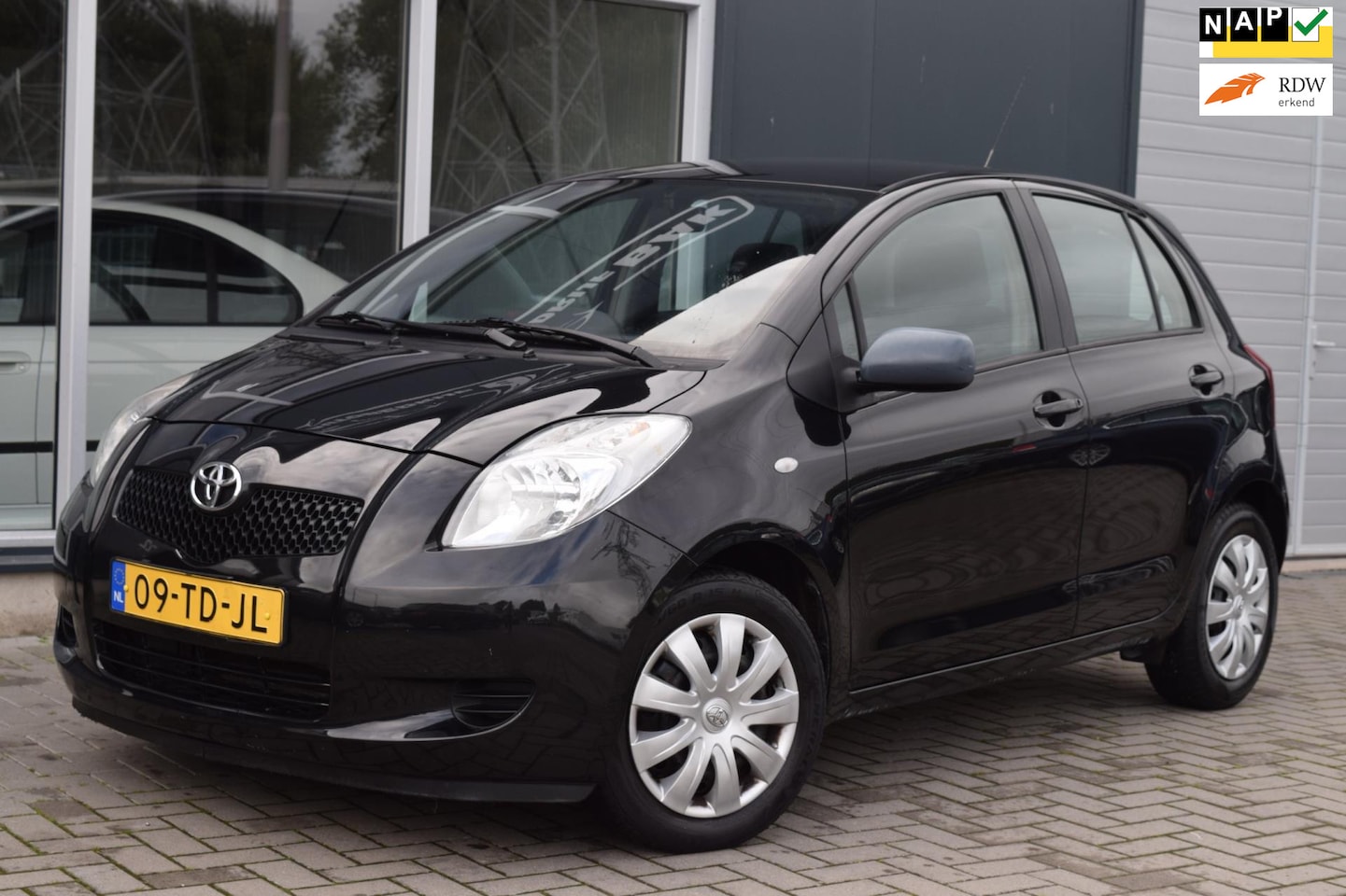 Toyota Yaris - 1.3 VVTi Sol | Airco | Elek-Pakket | NAP + APK 9-2026 ! - AutoWereld.nl