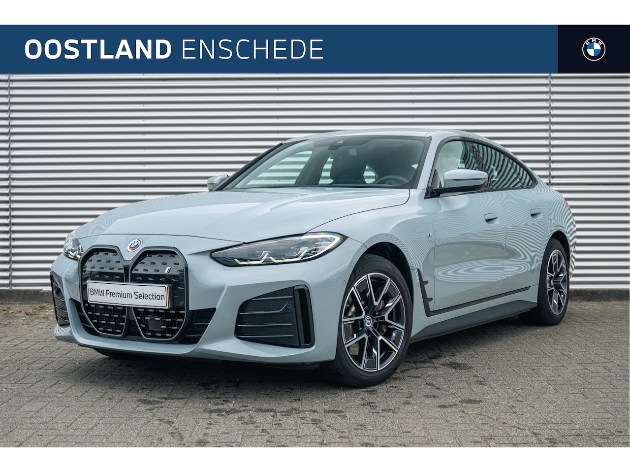 BMW i4 - eDrive40 High Executive M Sport / M Sportstoelen / Achteruitrijcamera / Parking Assistant - AutoWereld.nl