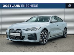 BMW i4 - eDrive40 High Executive M Sport / M Sportstoelen / Achteruitrijcamera / Parking Assistant