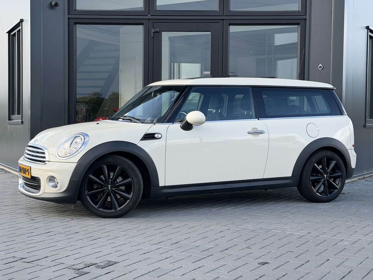 MINI Clubman - 1.6 130 pk Bns Line Pano | Cruise | Super onderhouden! - AutoWereld.nl