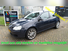 Volkswagen Golf - 1.6 FSI Sportline