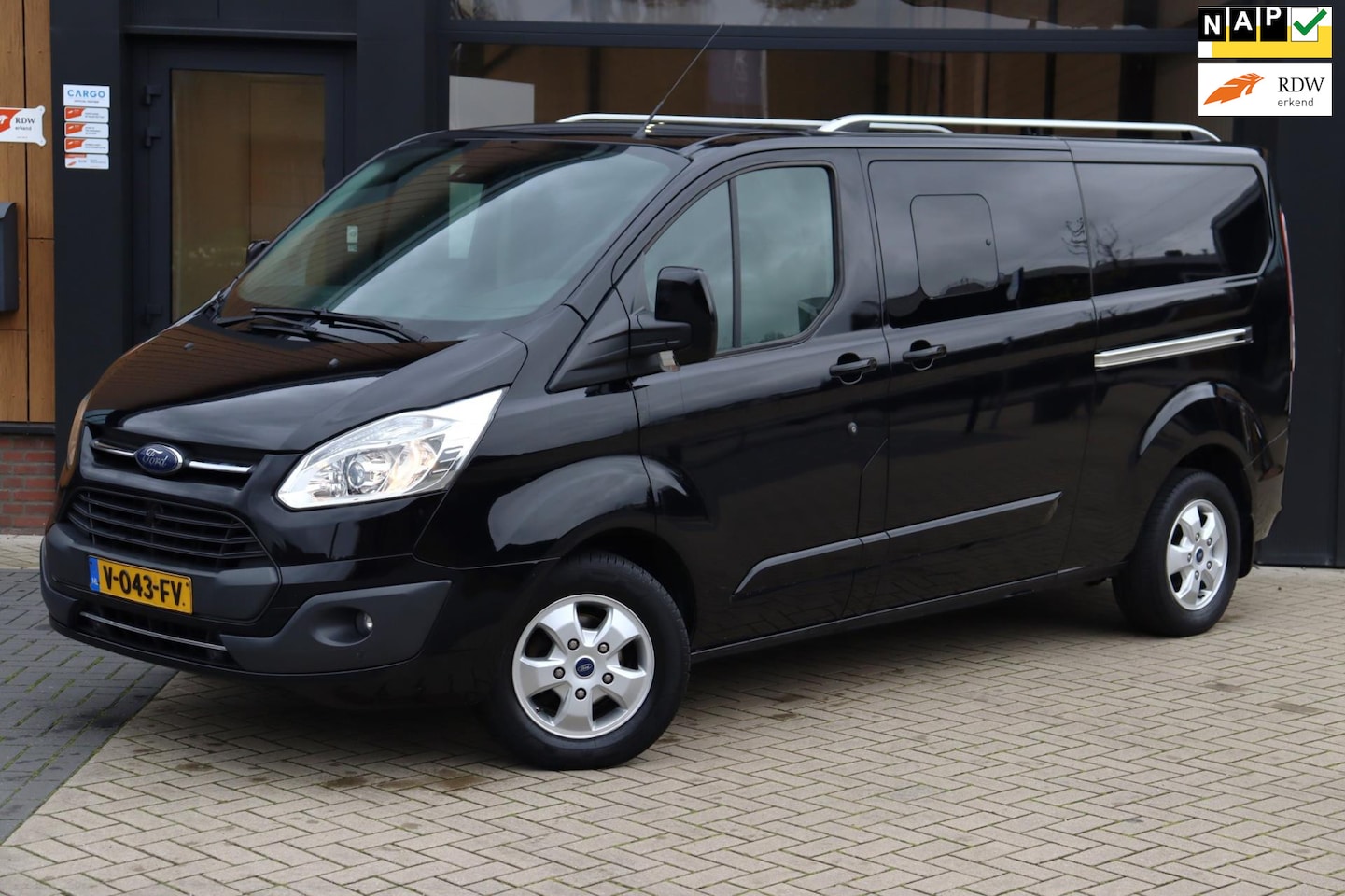 Ford Transit Custom - 290 2.0 TDCI L2H1 Sport DC | Eerste Eigenaar | 170 PK | Airco | Navi | Cruise | Stoelverwa - AutoWereld.nl