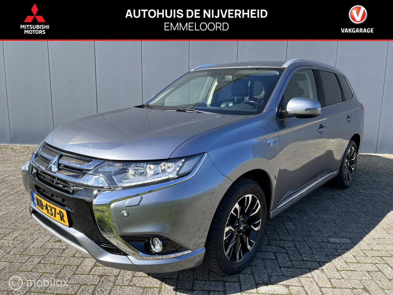 Mitsubishi Outlander - 2.0 PHEV Premium tekhaak allseason banden - AutoWereld.nl