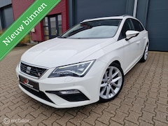 SEAT Leon ST - 1.8TSI FR DSG / Keyless / Panoramadak / Camera