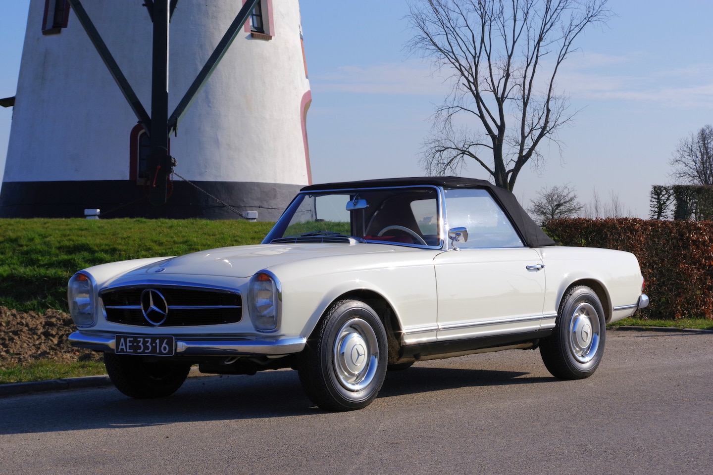 Mercedes-Benz SL-klasse Cabrio - 230 SL Pagode W113 Automaat, European Delivered, Hardtop , Light Ivory - AutoWereld.nl