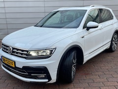 Volkswagen Tiguan - 2.0 TSI 4Motion Highline 3 *R LINEPANO