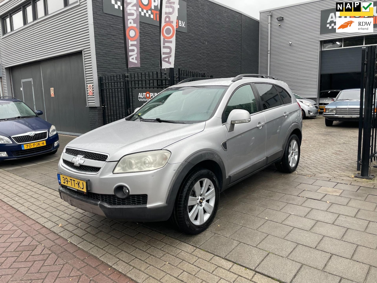 Chevrolet Captiva - 3.2i Executive 7 Persoons Trekhaak Airco NAP APK - AutoWereld.nl