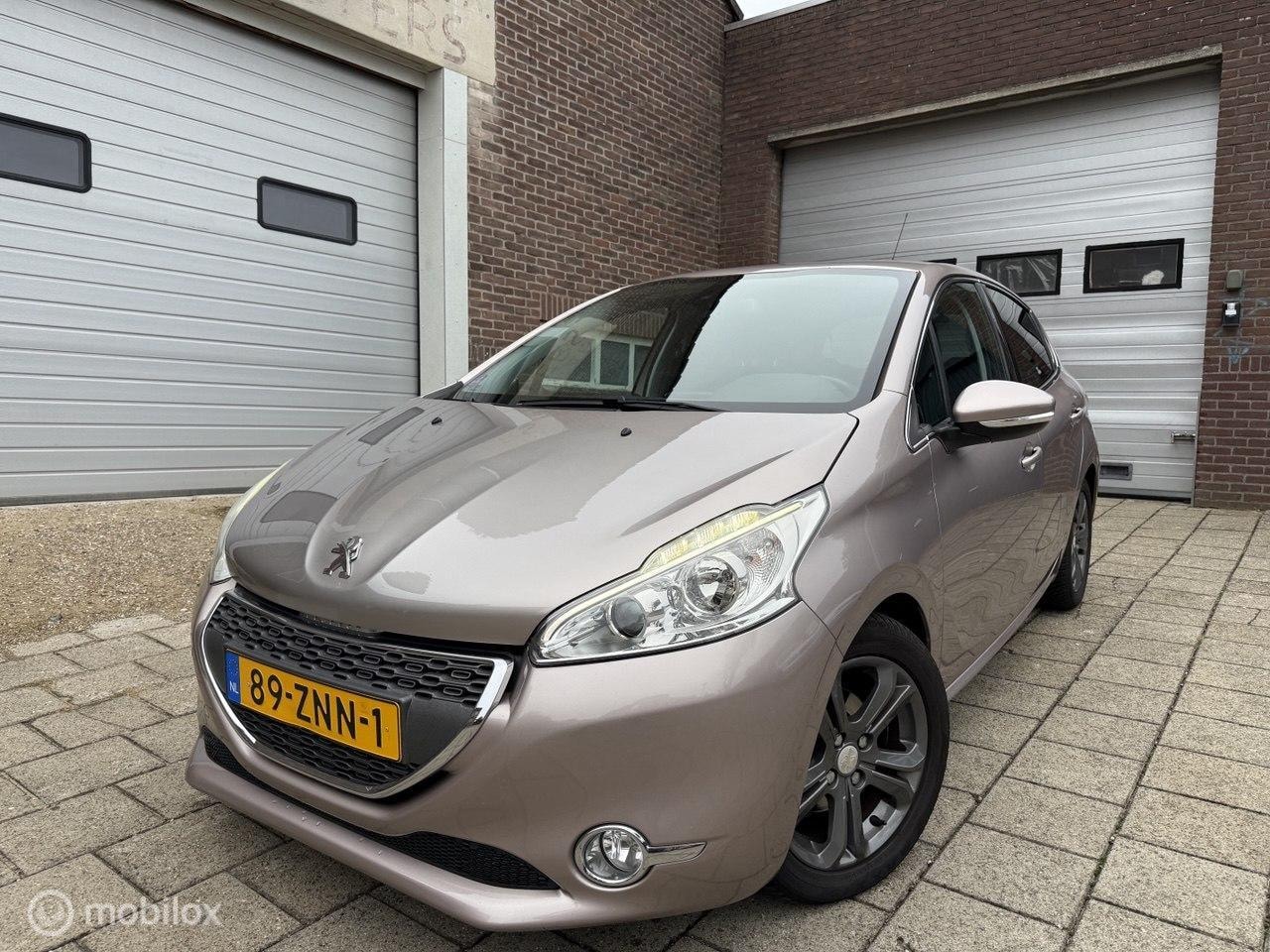 Peugeot 208 - 1.6 Vti Intuïtive 1.6 VTi Intuïtive - AutoWereld.nl