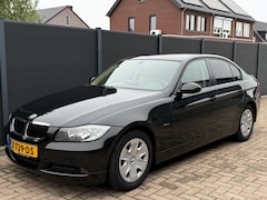 BMW 3-serie - 318i Automaat CarPlay Camera