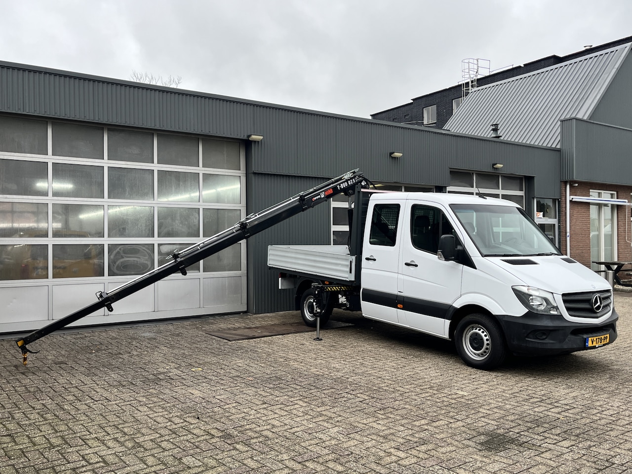 Mercedes-Benz Sprinter - 311 2.2 CDI 366 DC Hiab 029T Laadkraan Trekhaak 2000 kg Airco Cruise controle 7-Persoons O - AutoWereld.nl