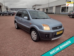 Ford Fusion - 1.6-16V Crossroad MOOIE AUTO BEL 0619590613 HOGE IN STAP APK 07-04-2026
