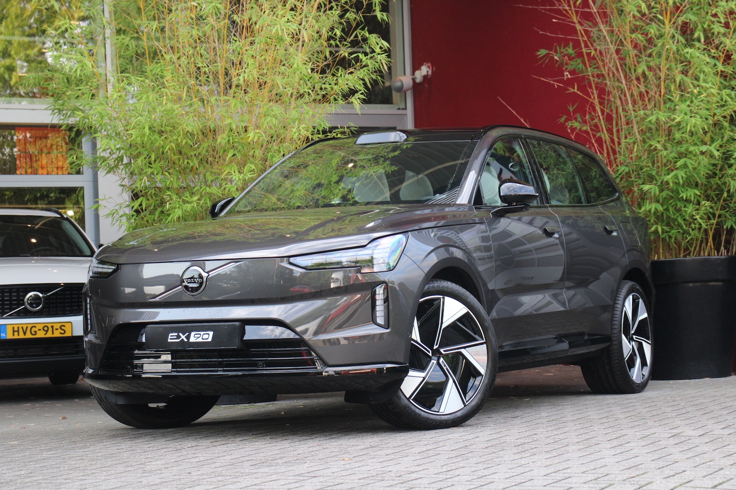Volvo EX90 - Ultra Performance Pure Electric AWD | Luchtvering | Bowers&Wilkins | Massage | Panoramadak - AutoWereld.nl