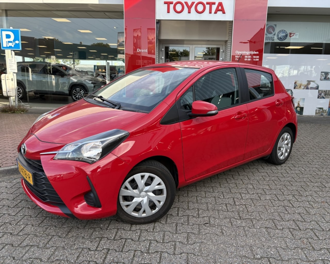 Toyota Yaris - 1.0 VVT-i Comfort | Airco | Centrale vergrendeling | Bluetooth - AutoWereld.nl