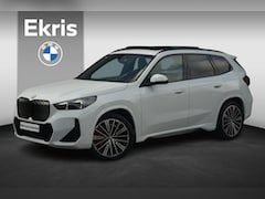BMW iX1 - eDrive20 M Sport Pro | Trekhaak / Head-up / Harman Kardon / Comfortstoelen Elektrische Sto