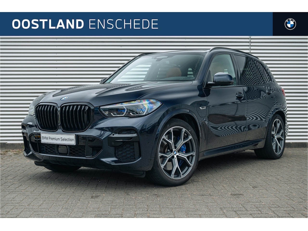 BMW X5 - xDrive45e High Executive M Sport Automaat / Panoramadak / Laserlight / M Multifunctionele - AutoWereld.nl