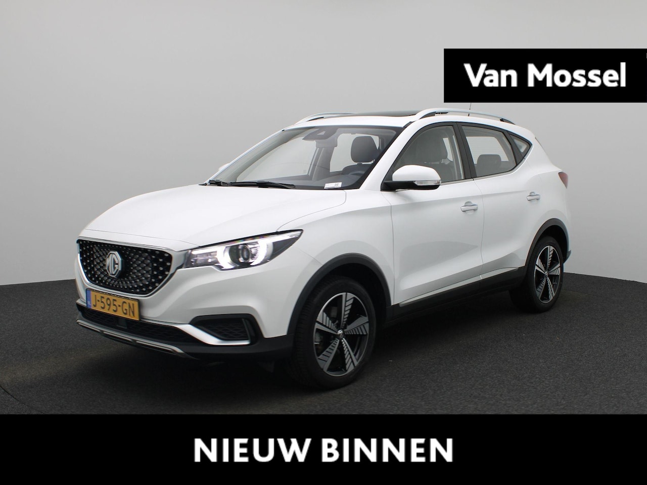MG ZS - Luxury 45 kWh | Panoramadak | Adaptieve Cruise CTRL | Camera | Stoelverwarming | LMV | Ele - AutoWereld.nl