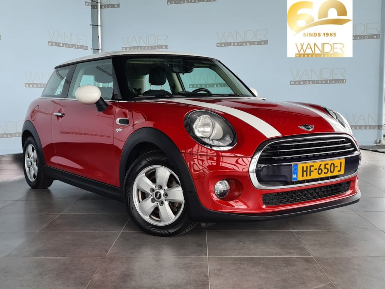 MINI Cooper - 1.5 Pepper Business /Bluetooth/LMV/Navigatie/Dual-zone airconditioning - AutoWereld.nl