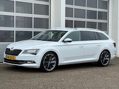 Skoda Superb - 2.0 TDI 150PK Business Xenon Navi Leer Trekhaak Dealeroh