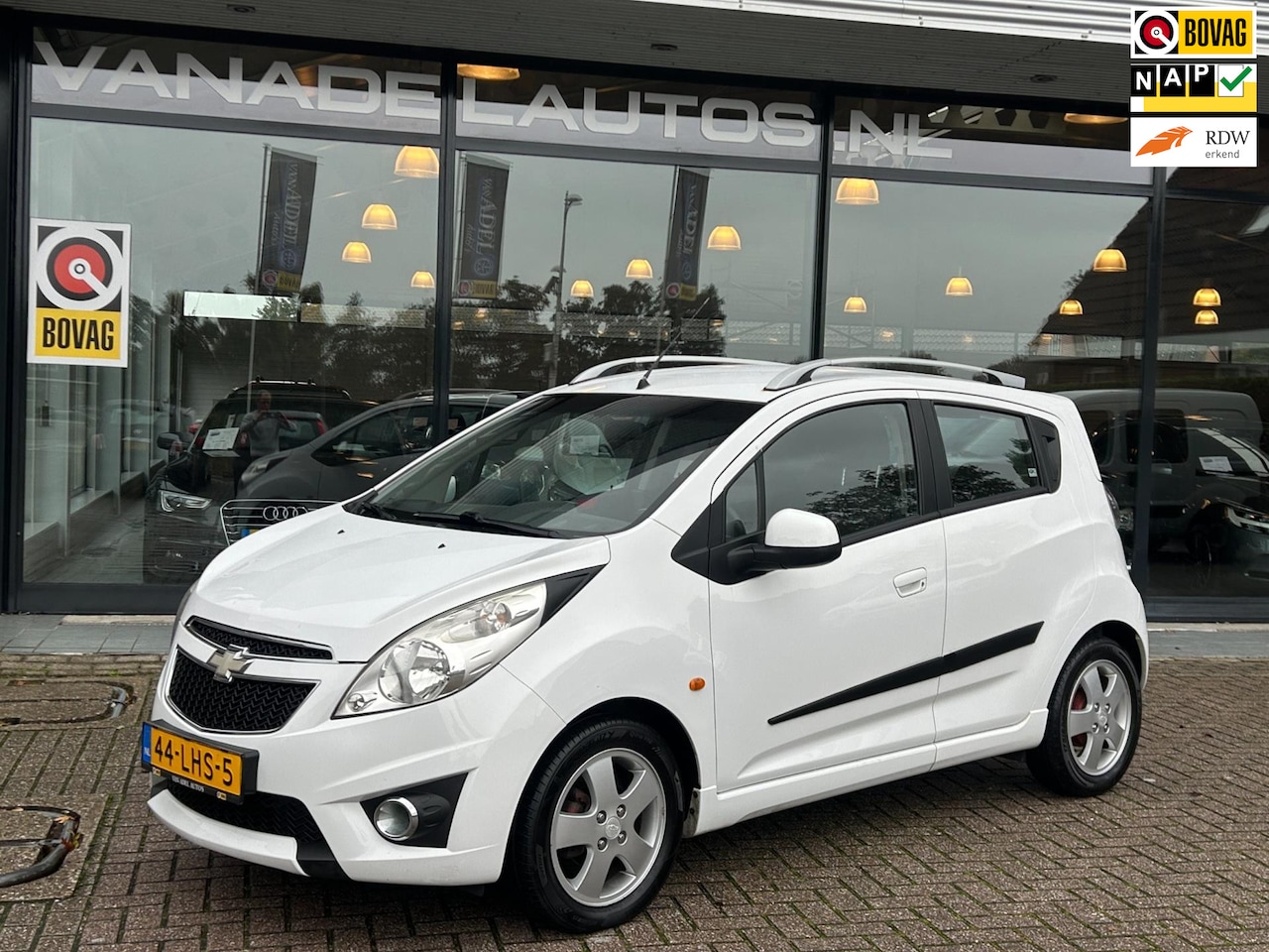 Chevrolet Spark - 1.2 16V LT Clima Park.Sens LM-Velgen Elek.Pakket NAP NL-Auto Dealeronderhouden! - AutoWereld.nl