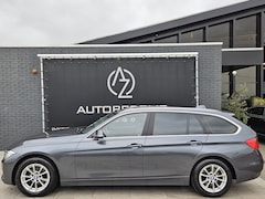 BMW 3-serie Touring - 320i High Executive *AC*Navi*Automaat
