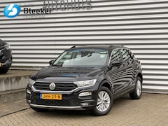 Volkswagen T-Roc - 1.0 TSI Style Adap Cruise Clima Ell. achterklep Trekhaak Keyless