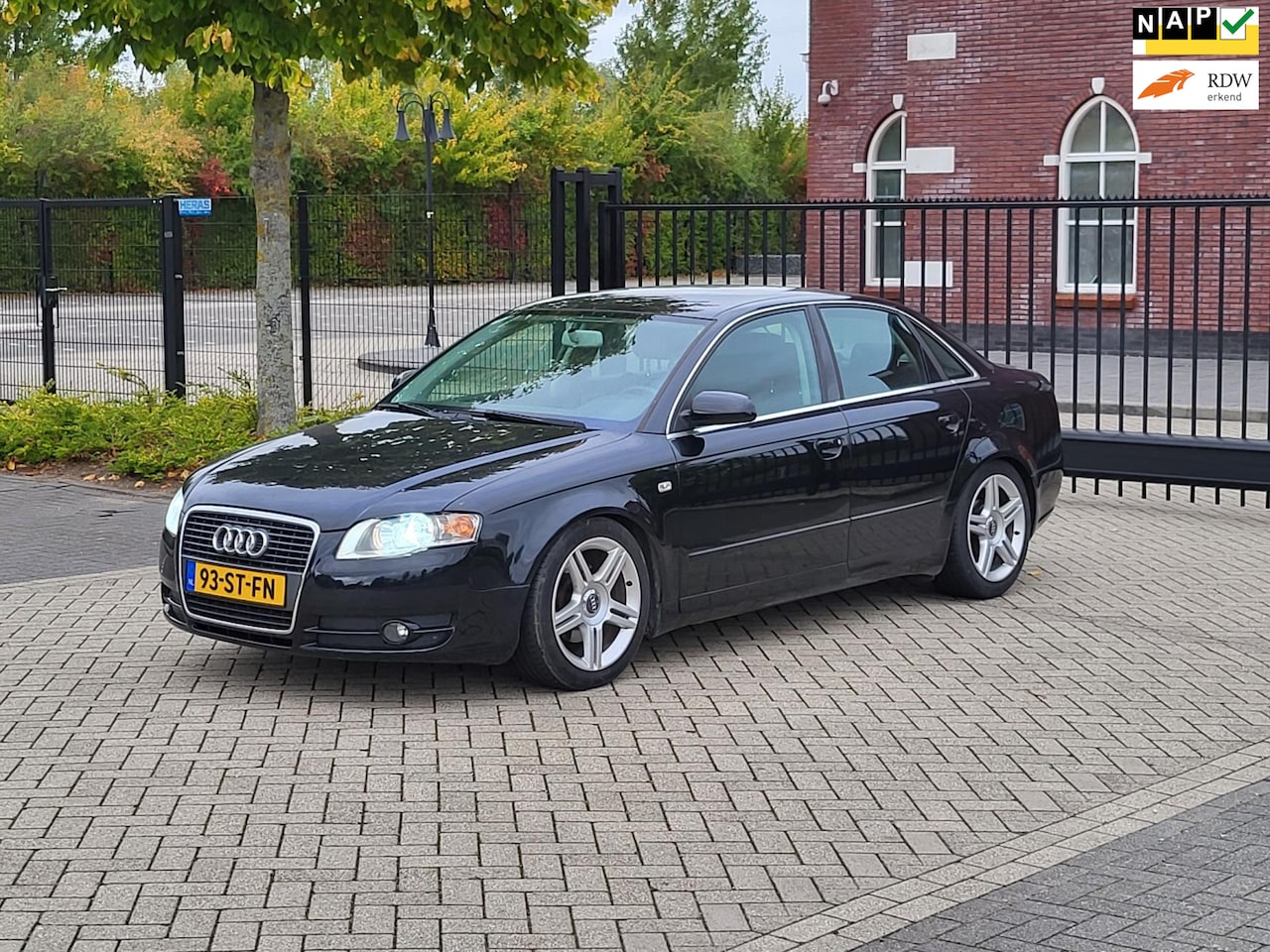 Audi A4 Limousine - 2.0 Pro Line / Inruilkoopje / Airco / Trekhaak / Pdc / Apk - AutoWereld.nl
