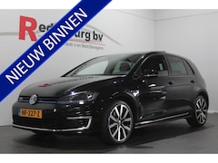 Volkswagen Golf - 1.4 TSI GTE - Pano / Carplay / Parksens