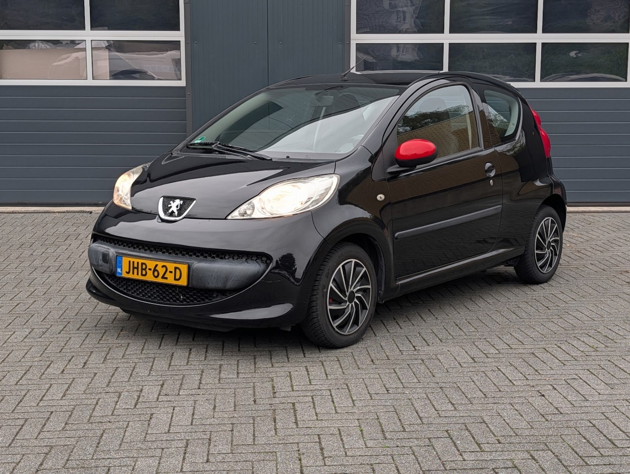 Peugeot 107 - 1.0-12V XR 1.0-12V XR - AutoWereld.nl