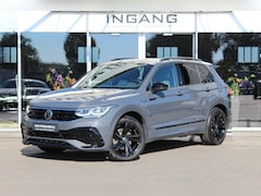 Volkswagen Tiguan - 1.5 TSI R-Line | Pano | Trekhaak | Head-up |