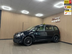 Volkswagen Touran - 1.2 TSI BlueMotion * Navigatie / Parkeersensoren / LM Velgen / NL Auto