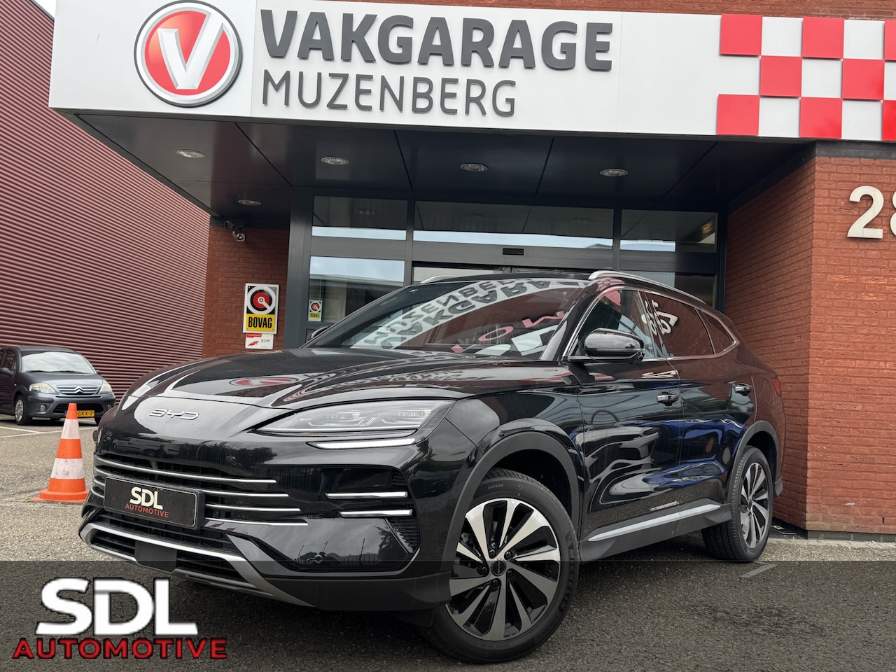 BYD Seal U - 1.5 DM-i FWD Boost //SCHUIF-KANTELDAK // FULL LED // LEDER // NAVI // CAMERA // CARPLAY // - AutoWereld.nl