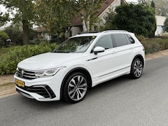 Volkswagen Tiguan - 1.5 TSI 150PK DSG 3xR-Line•Pano•Trekhaak